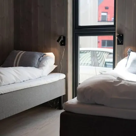 Apartment Seafront Henningsvaer