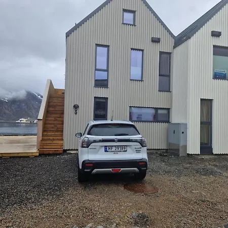 Seafront * Henningsvaer
