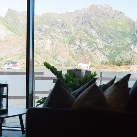Modern Waterfront Stay In Henningsvaer, Lofoten *